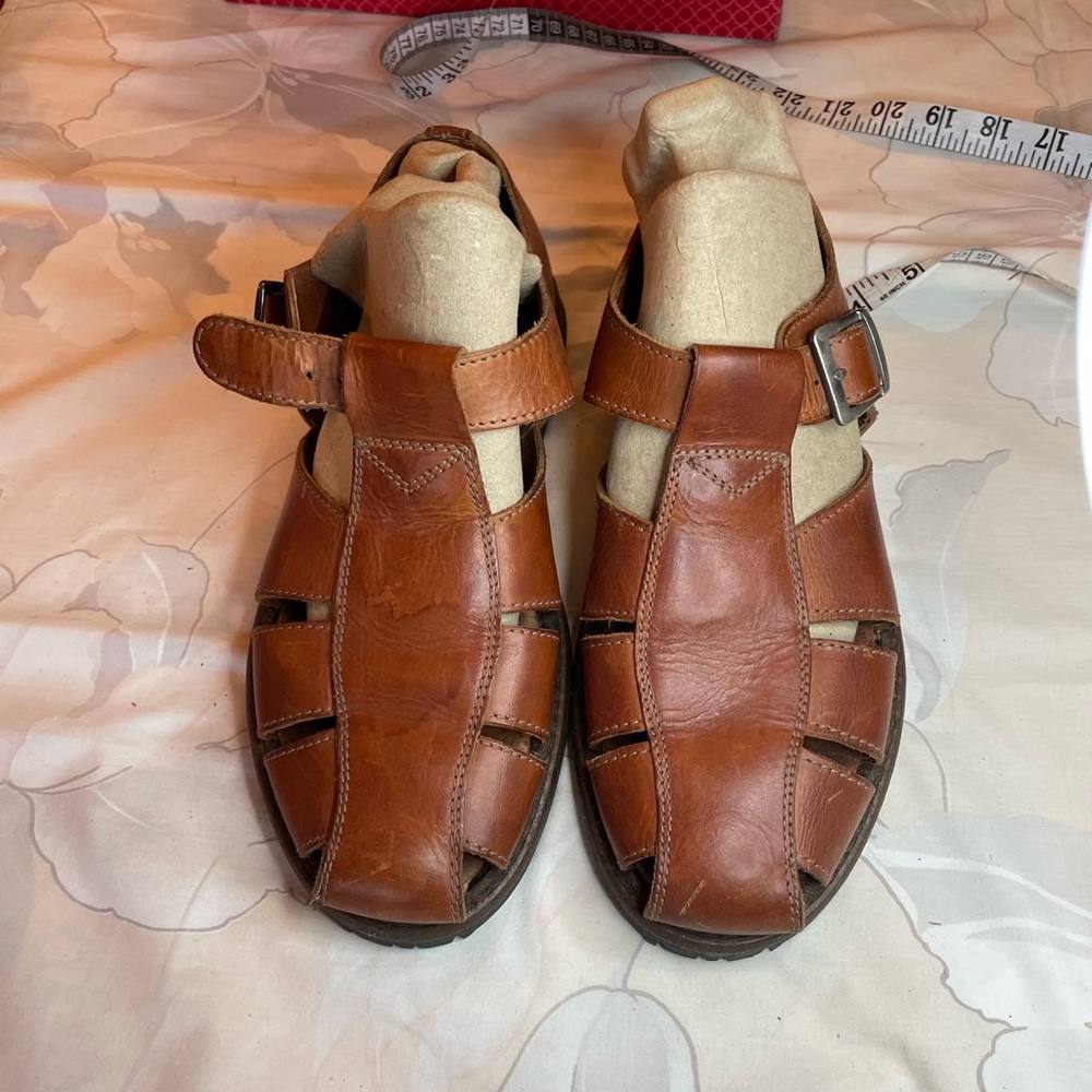 Johnston and Murphy mens Sz 9 brown genuine leather sandals, good condition